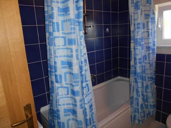 Karin Apartmani Hani Gornji Karin Eksteriør bilde